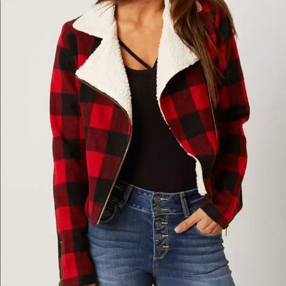 Dee Elle Plaid Jacket from Buckle..!!! - Picture 2 of 4